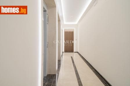 Тристаен, 127m²