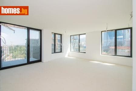Тристаен, 125m²