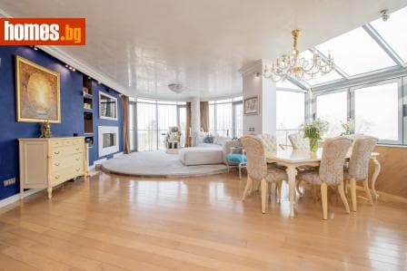 Тристаен, 180m²