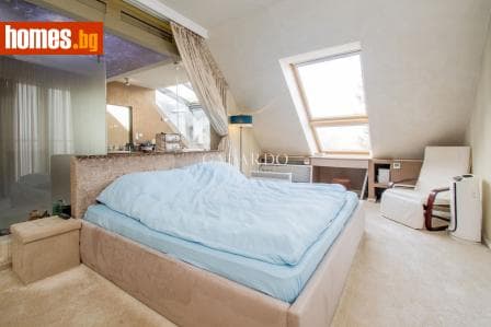 Тристаен, 180m²