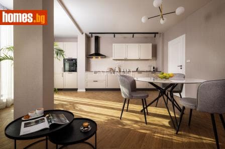 Тристаен, 126m²