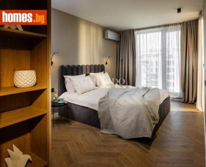 Тристаен, 126m²