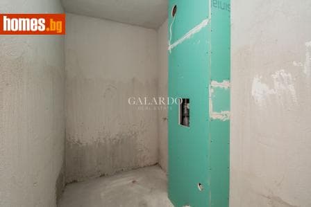 Двустаен, 84m²