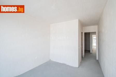 Тристаен, 113m²