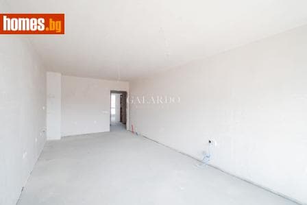 Тристаен, 113m²