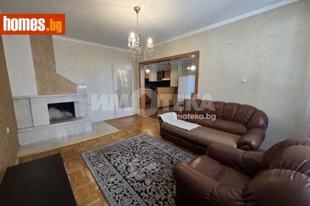 Тристаен, 112m²