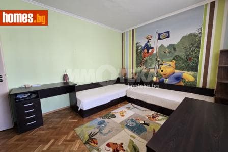 Тристаен, 112m²