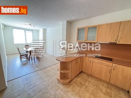 Тристаен, 96m²