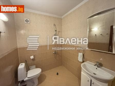 Тристаен, 96m²