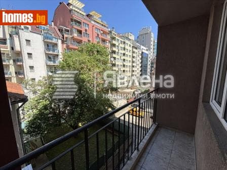 Тристаен, 96m²