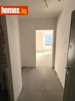 Тристаен, 95m²