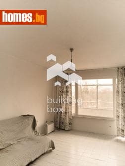 Тристаен, 97m²