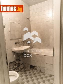 Тристаен, 97m²
