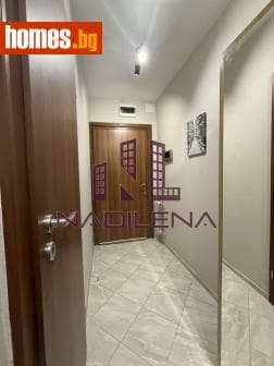 Тристаен, 102m²