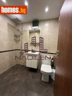 Тристаен, 102m²