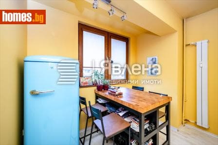 Тристаен, 87m²