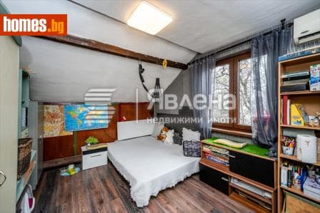 Тристаен, 109m²