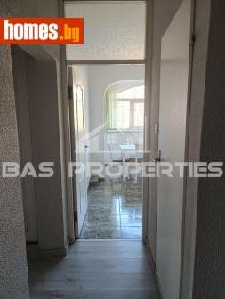 Тристаен, 98m²