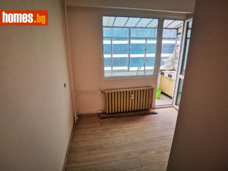 Тристаен, 85m²