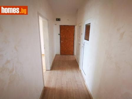 Тристаен, 85m²