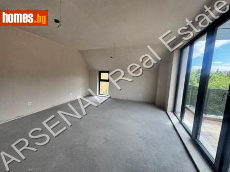 Тристаен, 127m²