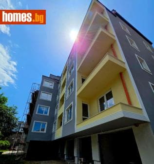 Тристаен, 93m²