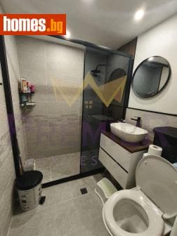 Тристаен, 85m²