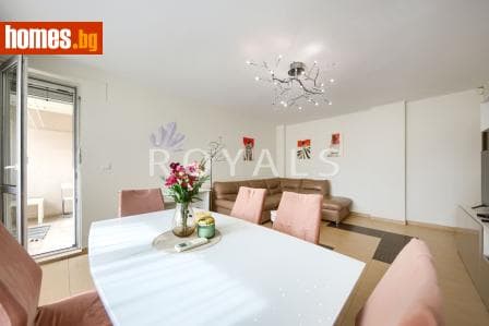 Тристаен, 117m²