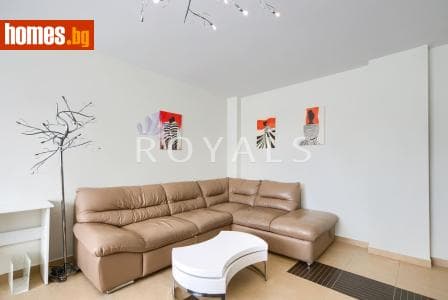 Тристаен, 117m²