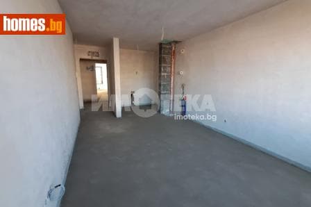 Тристаен, 69m²