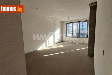 Тристаен, 105m²
