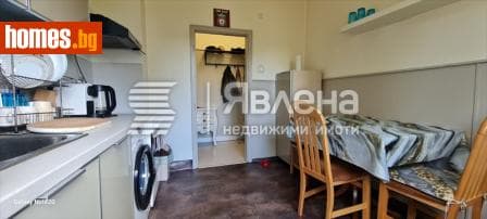 Тристаен, 85m²