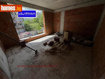 Тристаен, 115m²