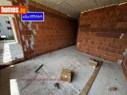 Тристаен, 115m²