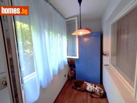 Тристаен, 89m²