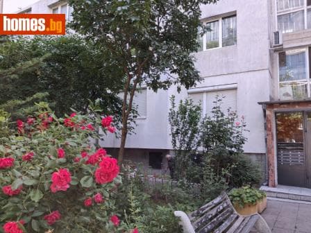 Тристаен, 89m²