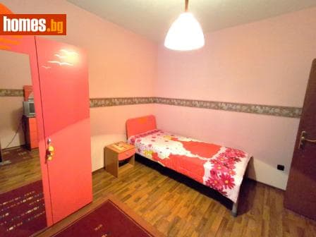 Тристаен, 89m²