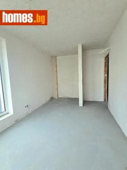 Тристаен, 97m²