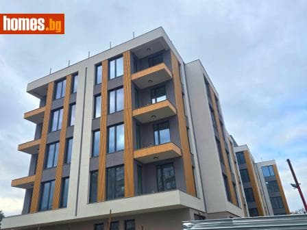 Тристаен, 97m²