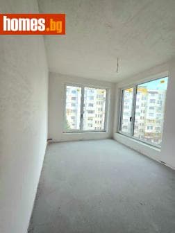 Тристаен, 97m²