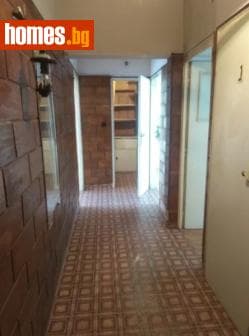 Тристаен, 80m²