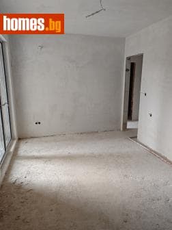 Тристаен, 90m²