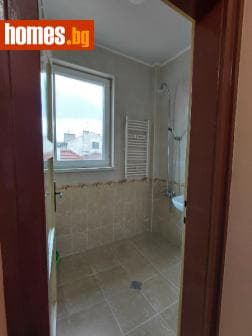 Тристаен, 85m²