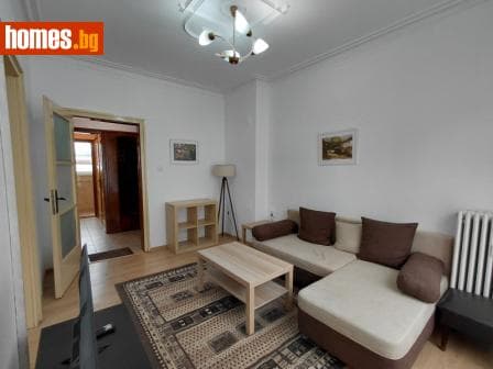 Тристаен, 85m²