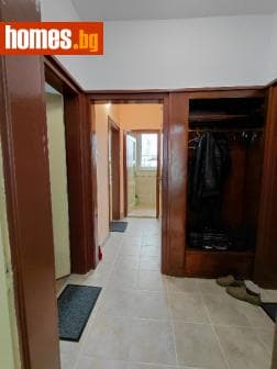 Тристаен, 85m²