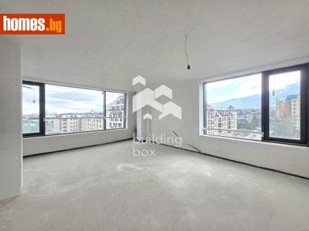Тристаен, 106m²