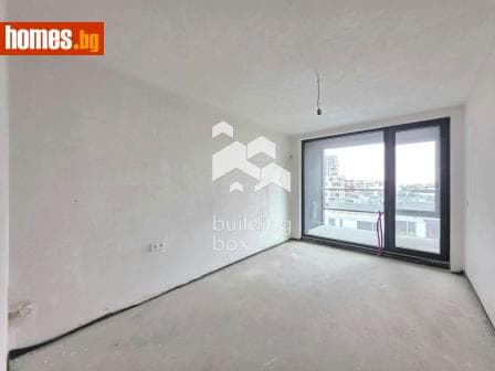 Тристаен, 106m²