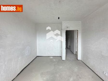 Тристаен, 106m²