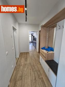 Тристаен, 106m²