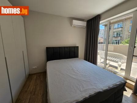 Тристаен, 106m²